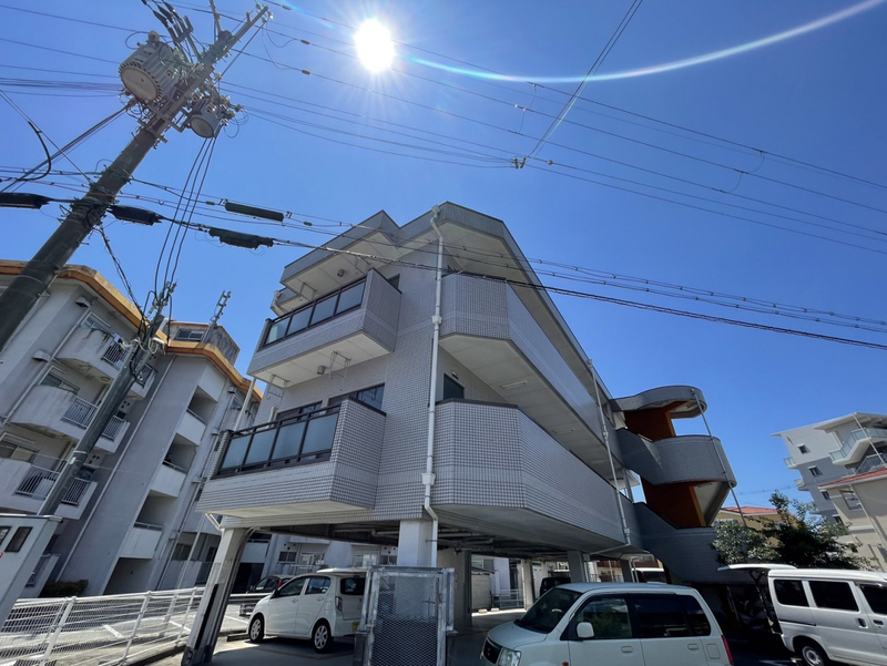 ハイツ日山の物件外観写真