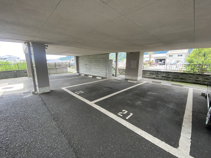 メトレス神崎の物件外観写真