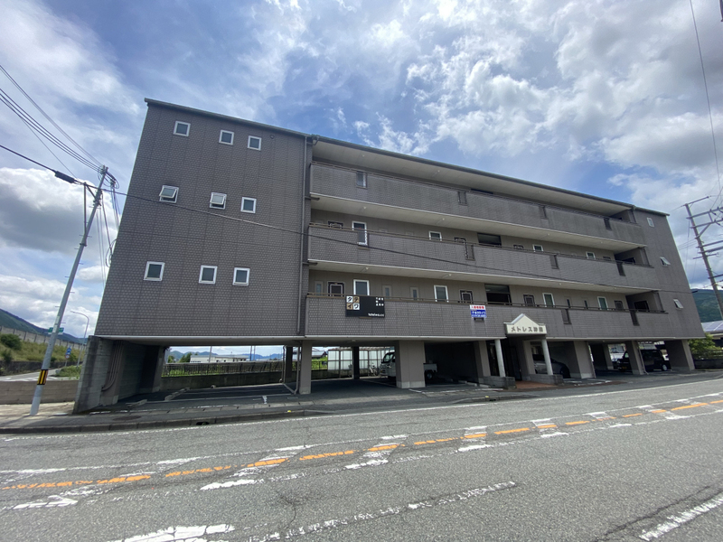 メトレス神崎の物件外観写真