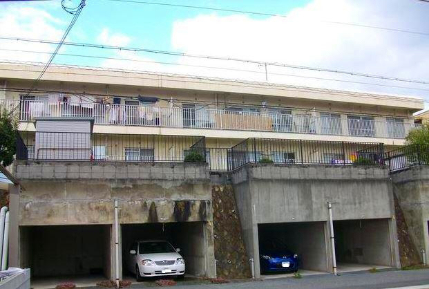 西新在家マンションの物件外観写真