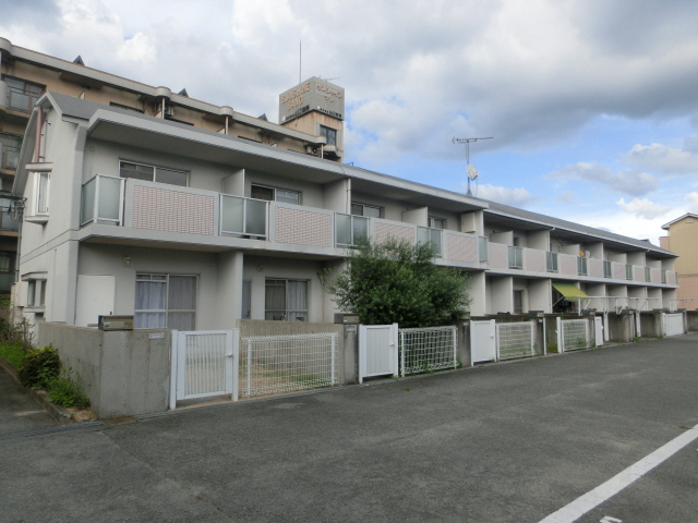 テラスハウス富士才の物件外観写真