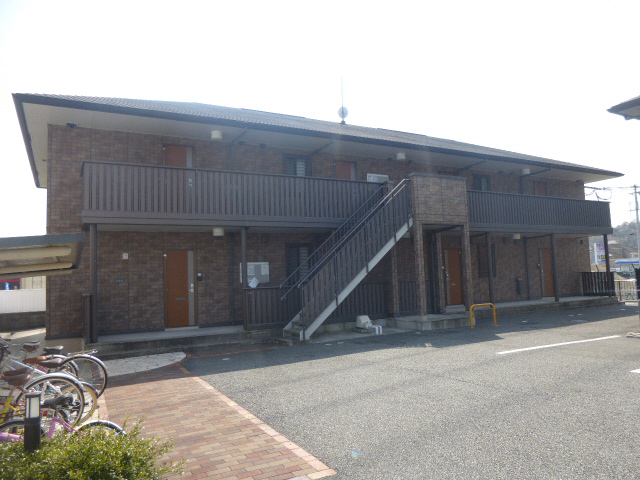ラフレシールB棟の物件外観写真
